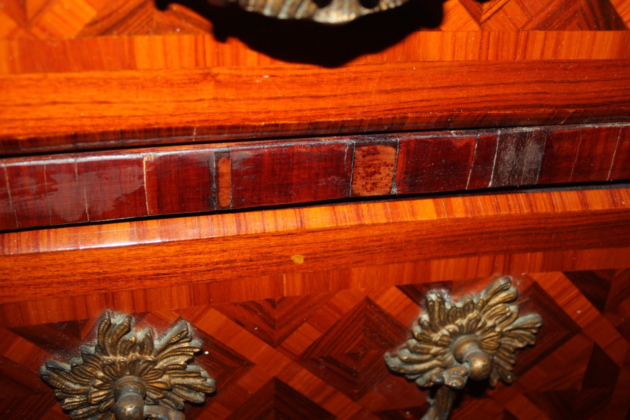 Реставрация антикварного комода в стиле Людовика XV реставрационной мастерской Restorer.expert
