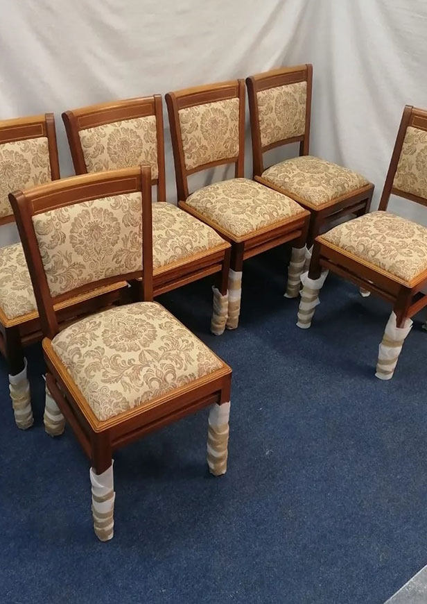 Реставрация и перетяжка комплектов деревянных стульев